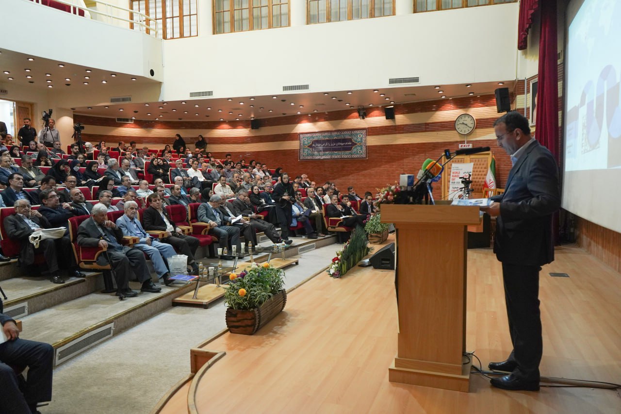 همایش روز جهانی هاری ۱۴۰۴ با مشارکت بیمارستان دامپزشکی مرکزی برگزار شد